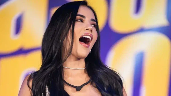 Karina García desató euforia masiva a las afueras de La Casa de los Famosos: así la recibieron sus fans