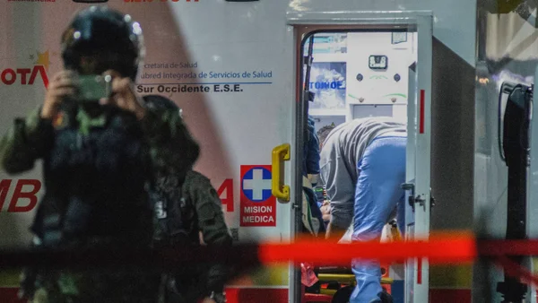 Clínica Medicentro de Fontibón reveló cómo fue la primera atención a Miguel Uribe tras el atentado Clínica Medicentro de Fontibón reveló cómo fue la primera atención a Miguel Uribe tras el atentado