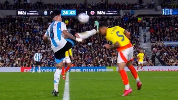 Así quedó Kevin Castaño tras la violenta patada de Enzo Fernández en el juego ante Argentina