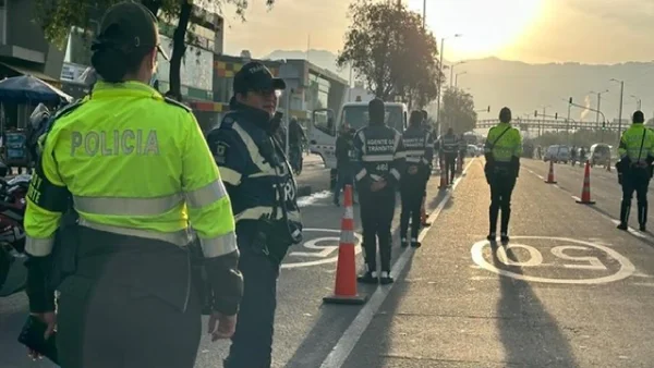 Mintransporte aclara qué no puede hacer un agente de tránsito en un retén