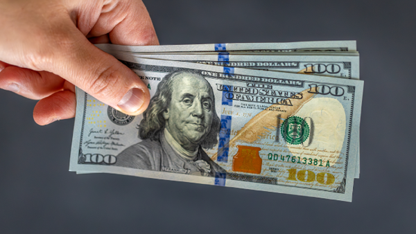 El precio del dólar volvió a caer hoy jueves 12 de junio de 2025 en Colombia y así se está cotizando