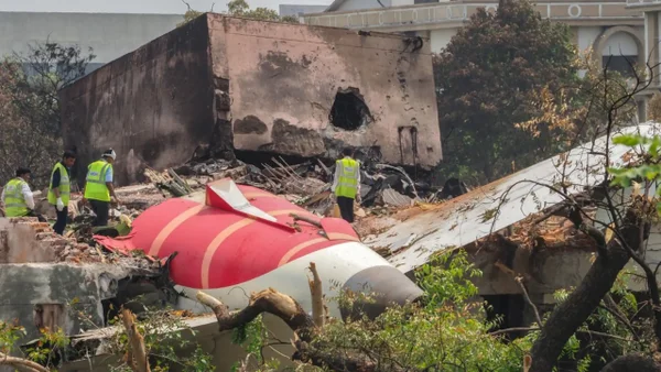 Encuentran la caja negra del avión de Air India accidentado que dejó al menos 265 muertos