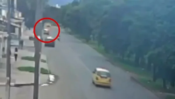 Video: segundo vehículo estaría involucrado en el atentado a Miguel Uribe