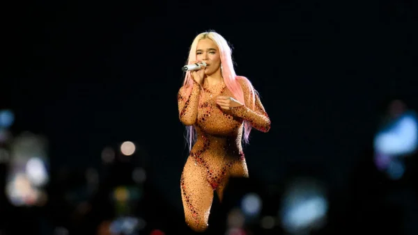 Karol G estaría dejando pistas del nombre de las canciones de su nueva tracklist