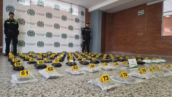 Descubrieron cargamento de marihuana en el aeropuerto El Dorado en una falsa encomienda