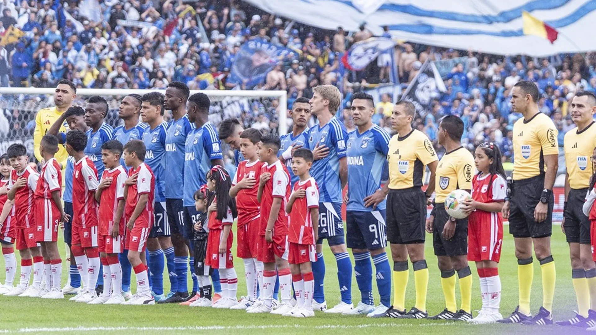 Hinchas Millonarios-Santa Fe