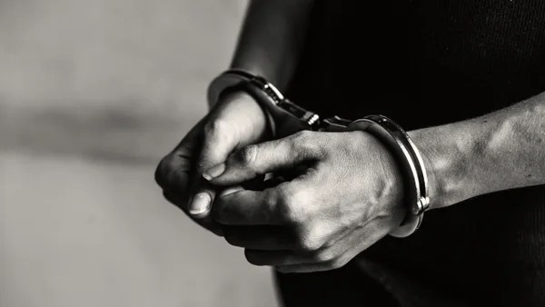 Seis personas habrían cometido irregularidades con millonario contrato para suministrar alimentos