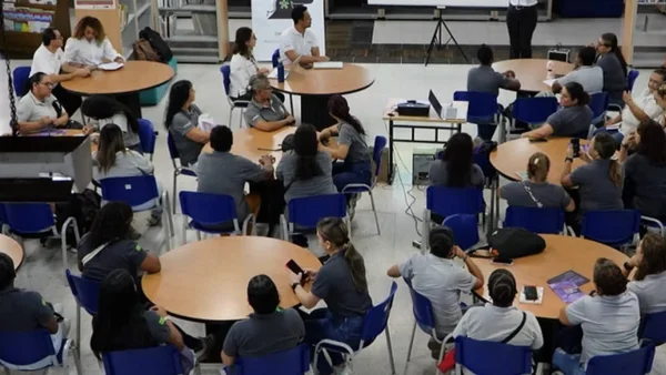 Experta advierte que reforma laboral elevaría 130% costos por contratación de aprendices