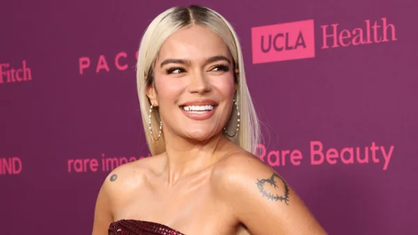 El trend viral que Karol G introdujo en una canción de su nuevo álbum ‘Tropicoqueta’