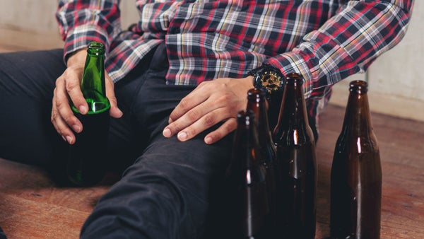 Trastorno por el consumo de alcohol: qué es y por qué afecta a los jóvenes
