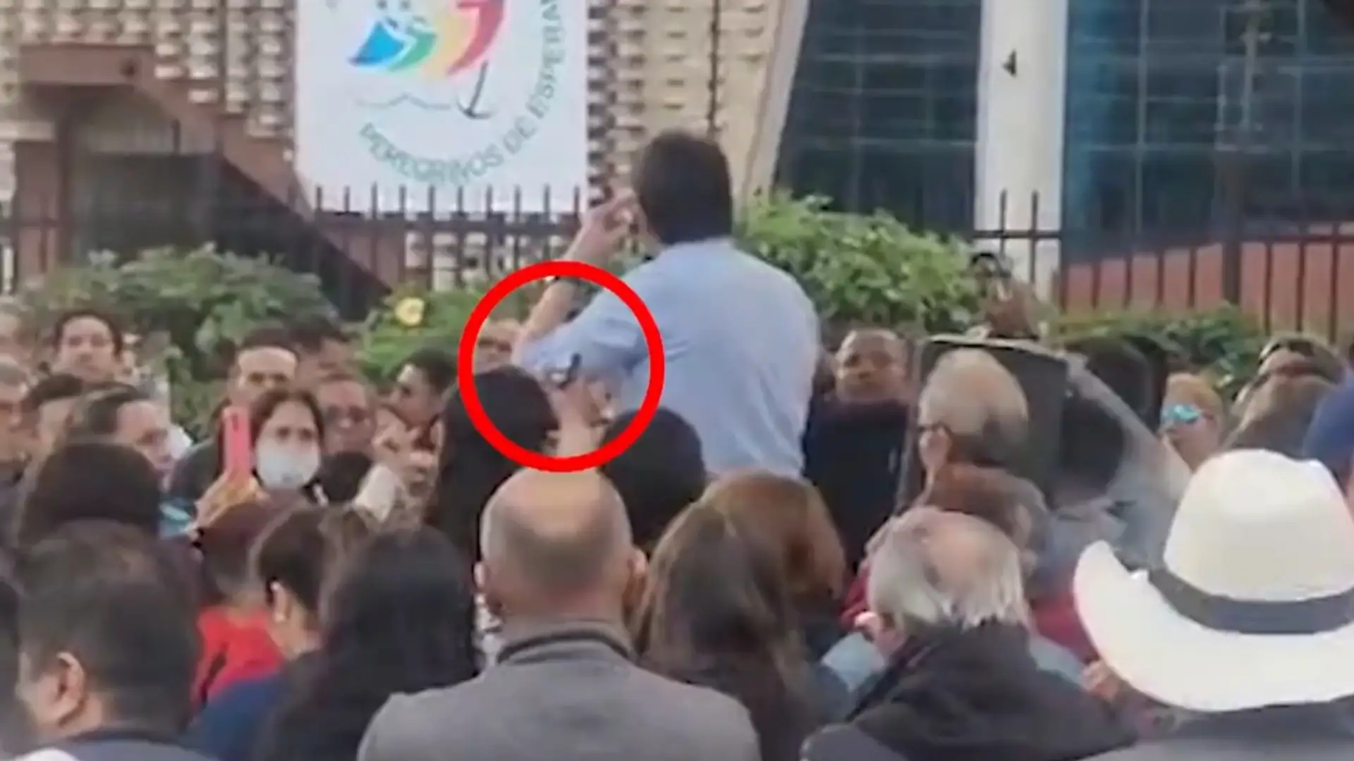 Atención | Menor de 17 años vinculado al atentado contra Miguel Uribe se entregó a la Fiscalía