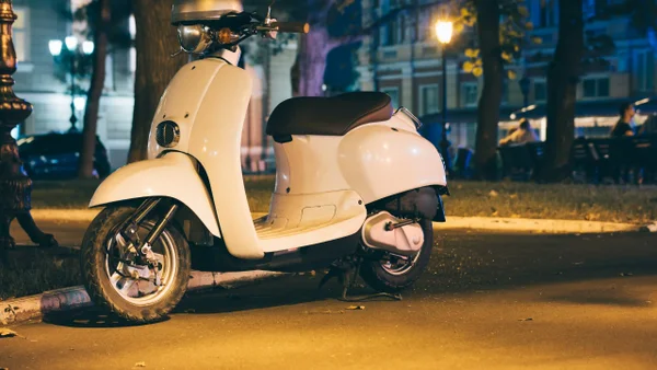 Cuestionan proyecto que regula circulación de vehículos eléctricos en ciclorrutas Cuestionan proyecto que regula circulación de vehículos eléctricos en ciclorrutas