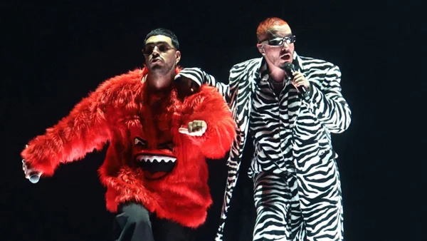 J Balvin y Ryan Castro en la semana de la moda en París: ¿qué looks usaron?