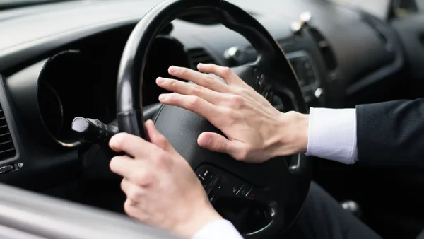 Casos en los que pitar en vía pública da multa en Colombia: esto dice el Código de Tránsito Casos en los que pitar en vía pública da multa en Colombia: esto dice el Código de Tránsito