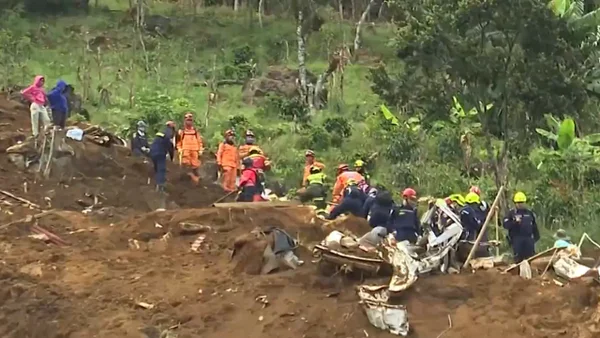Continúa búsqueda de desaparecidos por avalancha en Antioquia: ya van 23 muertos