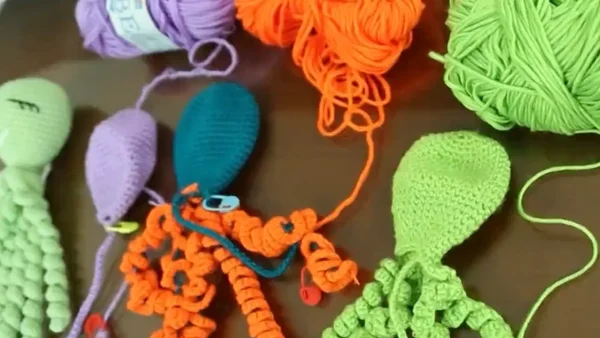 Hospital en Bogotá implementó terapia con pulpos tejidos para bebés prematuros Hospital en Bogotá implementó terapia con pulpos tejidos para bebés prematuros