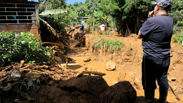 Aumenta a 25 el número de fallecidos por avalancha en Bello, Antioquia