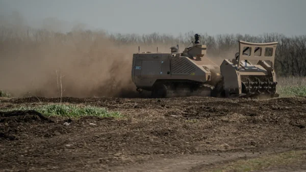 Estados Unidos suspende parte de la ayuda militar a Ucrania