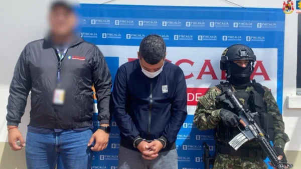 A la cárcel patrullero acusado de secuestrar a una familia y participar en millonario robo en Huila
