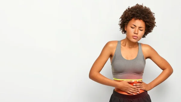 Especialista revela ejercicio ideal para revertir la enfermedad de hígado graso