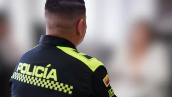 Mayor fue descubierto usando su vehículo institucional y a un patrullero para transportar a su esposa Mayor fue descubierto usando su vehículo institucional y a un patrullero para transportar a su esposa