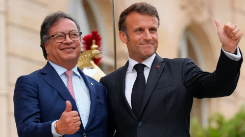 Gustavo Petro y Emmanuel Macron.