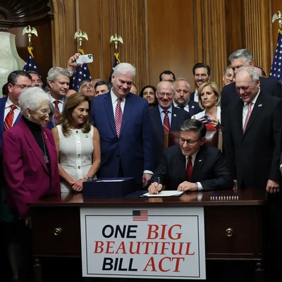 Trump logra aprobación de polémico presupuesto en el Congreso: incluye ...