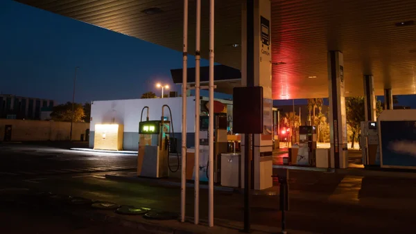 Explosión en gasolinera de Roma deja al menos 30 heridos Explosión en gasolinera de Roma deja al menos 30 heridos