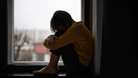 Organización Mundial de la Salud reveló que la soledad causa 100 fallecimientos cada hora