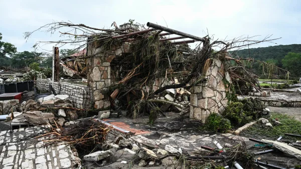 Aumenta a más de 50 la cifra de fallecidos en la tragedia por inundaciones en Texas