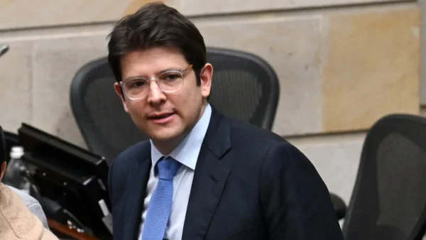 Fuertes reproches de la justicia al Estado por el crimen de Miguel Uribe: senador estaba en indefensión