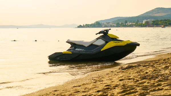 Abuso en Cartagena: Operarios de moto acuática pretendían cobrar casi dos millones de pesos a turistas