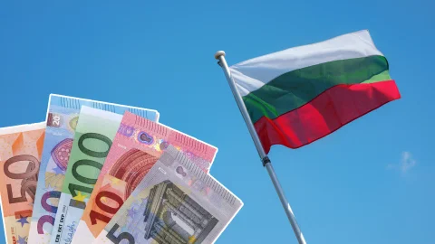 Bulgaria avanza hacia la eurozona: esperan aprobación final para adoptar el euro en 2026