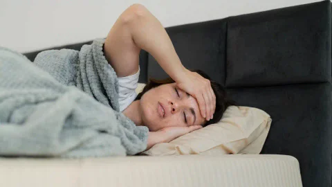 ¿Por qué hay personas que sudan al dormir?