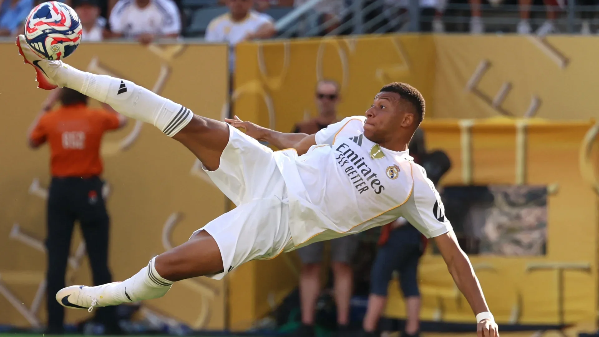 real-psg-canal Kylian Mbappé