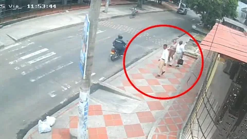 Robo a una adulta mayor en Barranquilla.