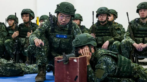 Taiwán inicia maniobras militares ante creciente amenaza de invasión china