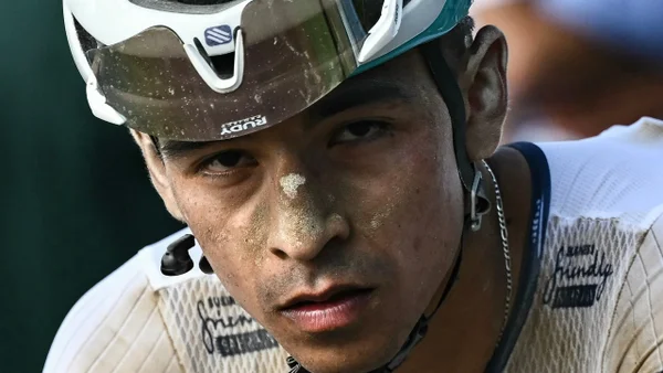 Lamentables imágenes: así quedó la espalda de Santiago Buitrago tras su fuerte caída Lamentables imágenes: así quedó la espalda de Santiago Buitrago tras su fuerte caída