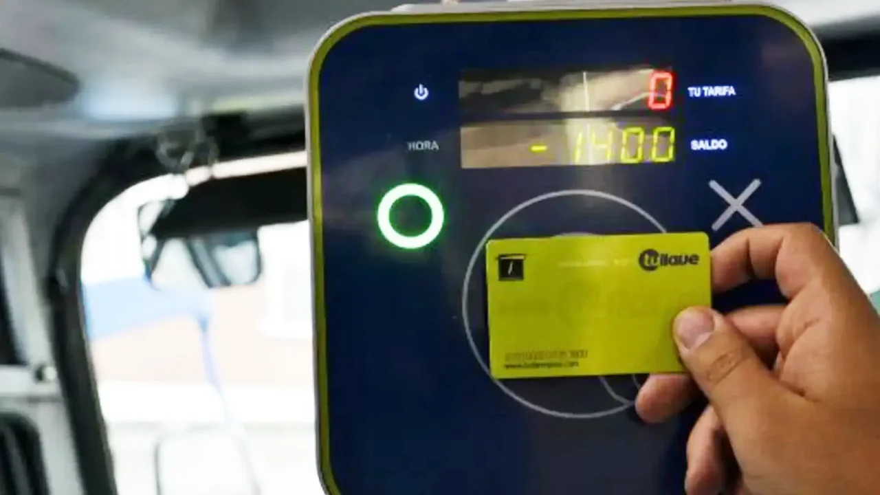 Could Transmilenio fares change after the State Council's decision on the minimum wage?