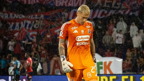 Washington Aguerre y su 'picante' cruce con la hinchada del DIM tras el debut en Liga BetPlay Washington Aguerre y su 'picante' cruce con la hinchada del DIM tras el debut en Liga BetPlay