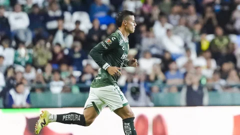 James Rodríguez Club León (1)