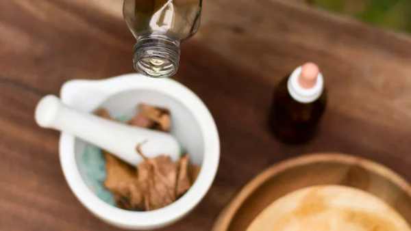 Uso de la IA en la medicina tradicional: este es el nuevo informe de la OMS