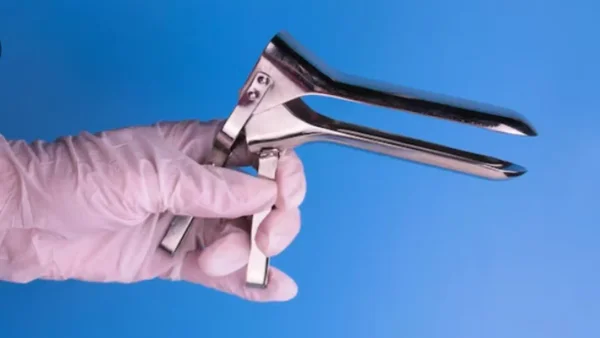 Buscan reemplazar el espéculo vaginal con un nuevo dispositivo menos doloroso: ¿en qué consiste?