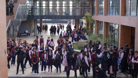 Colegio María Currea Manrique.