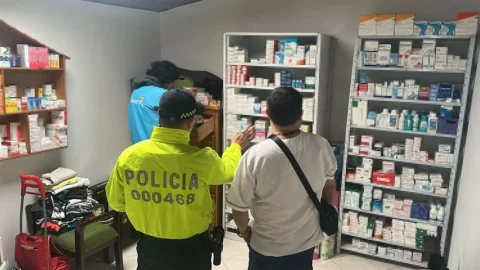 Descubren en Bogotá venta ilegal de medicamentos y de uso institucional