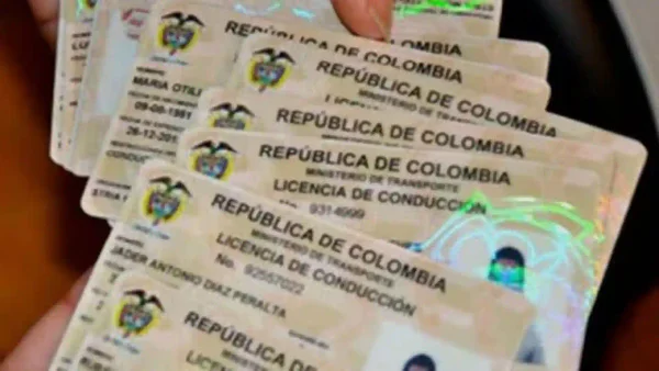 ¿Cómo ahorrarse más de $200.000 en el trámite de su licencia de conducción en Colombia?