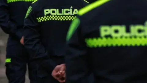 Procuraduría destituyó a dos patrulleros por retener ilegalmente a ciudadano y robarle 753 millones