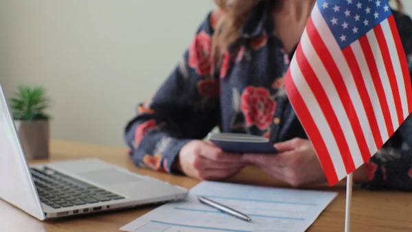 Personas que están exentas del examen de inglés para acceder a la ciudadanía en Estados Unidos