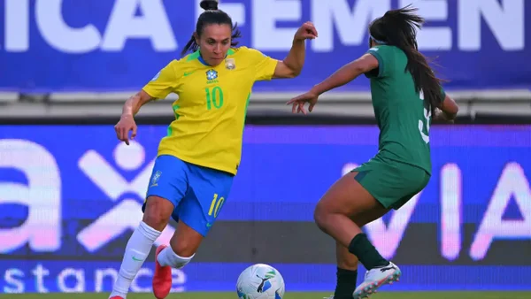 Brasil paseó a Bolivia en la Copa América femenina y lidera tranquilamente su grupo Brasil paseó a Bolivia en la Copa América femenina y lidera tranquilamente su grupo