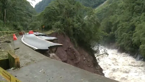 En Boyacá están entre el barro, sin gas y señal telefónica por intensas lluvias y el paro arrocero